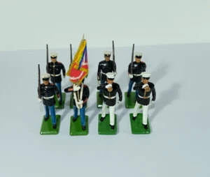 Britains Soldiers 7303 U.S. Marine Corps Flag Sergeant & Men Marching Figure H4. - Picture 1 of 11