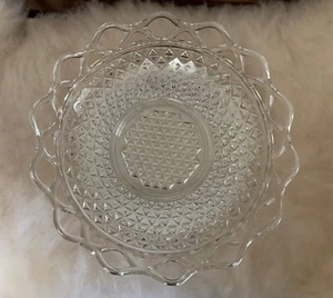 Frutero de vidrio imperial vintage - patrón de diamantes Belmont con borde de encaje - Imagen 1 de 6