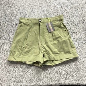 NWT Good Luck Gem Shorts Womens Medium Green Linen Blend Chino Pleated Casual - Picture 1 of 10
