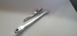 Hobao Hyper 8 8.5 Chassisstrebe vorne/hinten - Bild 1 von 2