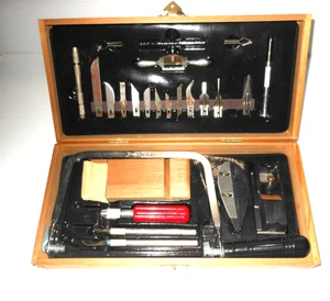 Vintage X-ACTO 20 plus Stück Hobby Messer Set mit Holzkiste Werkzeug Klingen — - Bild 1 von 10