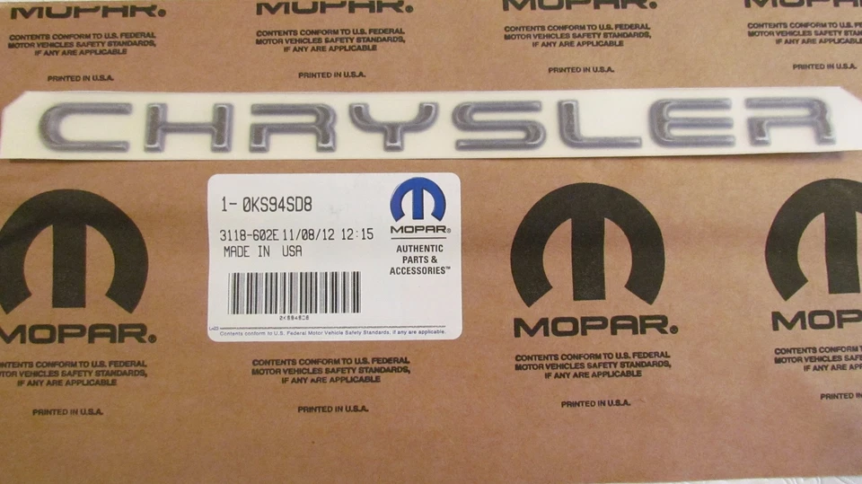 Nuevo OEM Gris Oscuro "CHRYSLER" Town & Country Placa de Identificación Letra Kit Insignia KS94SD8 Foto 1 de 1