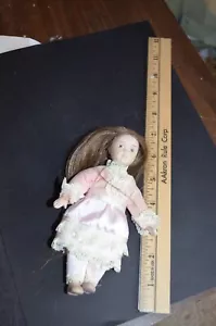 Traje rosa de porcelana para casa de muñecas para mujer 6 pulgadas - Imagen 1 de 6