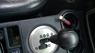 2004-2011 MITSUBISHI ENDEAVOR Automatic Floor Gear Shifter Assembly GENUINE OEM Foto 1 de 4