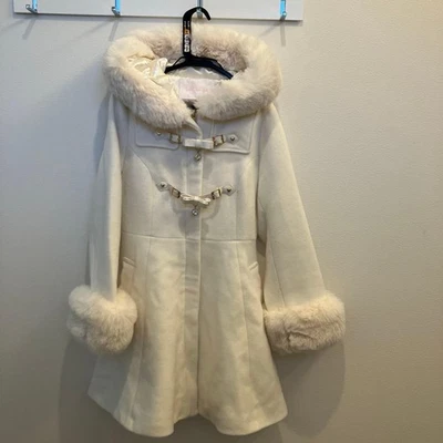 LIZ LISA White Coat Fur Cuffs Belt Detachable Size 0 Japan Lumine Cleaned - Image 1 of 4