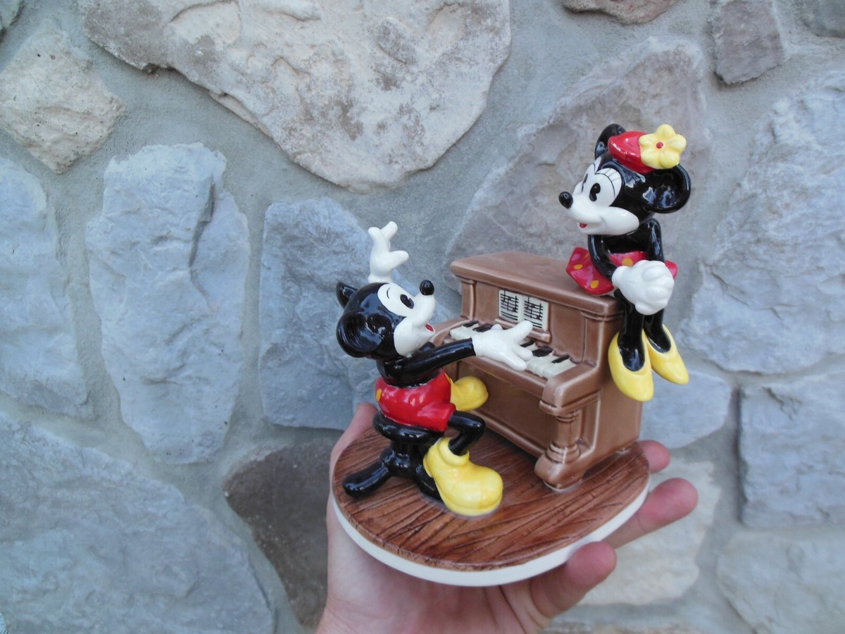 Mickey Mouse Music Box In Collectible Music Boxes (1970-Now