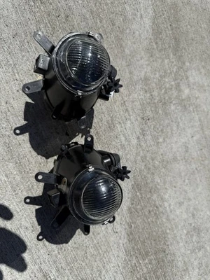 2001-2006 BMW 325i 330i E46 Left & Right Front Fog Light E3E06P 2 PCS - Image 1 of 4
