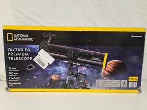 National Geographic 76/700 EQ Newtonian Reflector Telescope BR9011000 - Picture 1 of 3