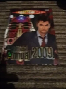 DOCTOR WHO ANNUAL 2009 V.G.C - Picture 1 of 1