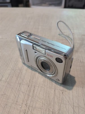 Fujifilm FinePix A500 5.1 MP Digital Camera **READ DESCRIPTION** - Image 1 of 4