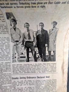 Oswego Valley News 18 de abril 1973 Dan Gable Lowa Lucha Greg Stevens Foto - Imagen 1 de 7