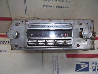 1968 1969 Oldsmobile AM Radio Cutlass 442 68 69 Delta 88 98 7303143 Transistor - Image 1 of 4