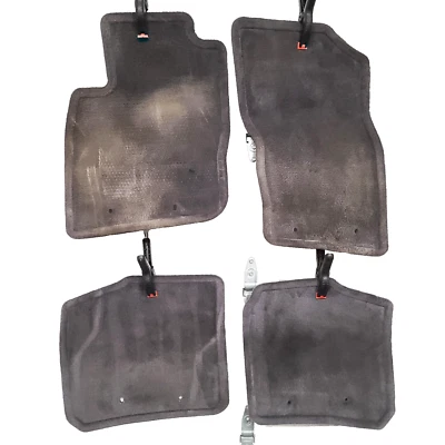 Juego de 4 alfombrillas delanteras y traseras grises OEM Volvo 99-03 S40 V40 Foto 1 de 4