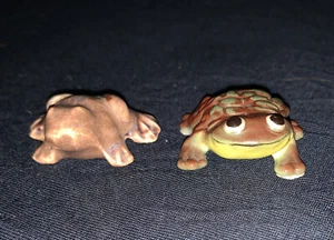 Set Of Two Ceramic Frog Figurines 1” - Picture 1 of 4