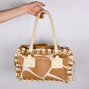 Valentino Garavani Lederhandtasche mit Giraffenmuster - Bild 1 von 11