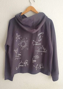 Neu. Juvia Swearshirt Kapuzenpullover Hoodie Horoskop Gr. XS-S / 36 NP. 149-€ - Bild 1 von 4