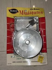 VINTAGE NEW MIRRO LIKE MOTHERS MINIATURES BAKE SET ALUMINUM MADE IN USA - Picture 1 of 4