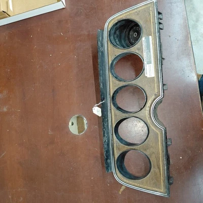 Cuadro de instrumentos Ford Torino 1972-76 bisel (C) madera grano Foto 1 de 4