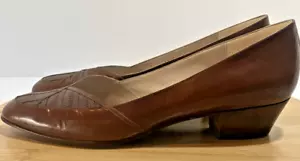 VINTAGE Womens BRUNO MAGLI Russet Brown Leather Almond TOE 1.5" Pumps SZ 8 AA - Picture 1 of 12