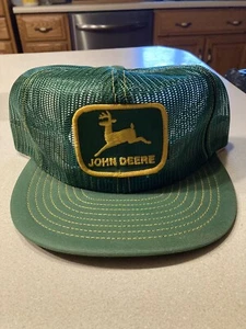 Cappello vintage in rete John Deere made in USA  - Foto 1 di 4