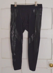 Under Armour Men's Black On Black 3/4 Length Compression Pants Size M - Picture 1 of 12
