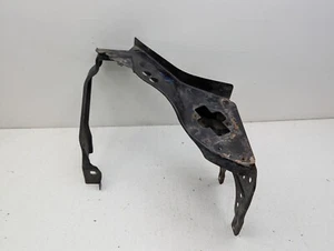 MERCEDES CLS W219 '05-08 RIGHT DRIVER SIDE FRONT HEADLIGHT SUPPORT BRACKET - Picture 1 of 9