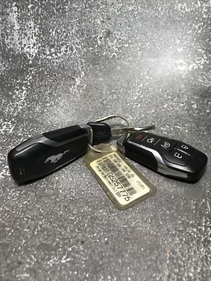 PAR DE TRANSMISOR MANDO A DISTANCIA LLAVE INTELIGENTE FORD Mustang 2015 fabricante original 164-R7989 JB7 Foto 1 de 4