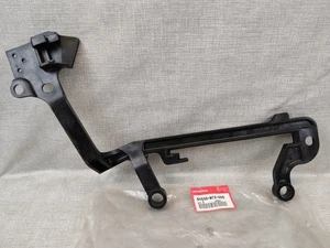 support de sacoche Droit ST1100 PAN EUROPEAN 1990/2000 HONDA 84250-MT3-000 - Imagen 1 de 1