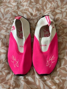 Girls Hot Tuna Swim / Water Aqua Shoes - Size 2 - Picture 1 of 4
