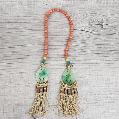 Adorno de borla con cuentas de coral jade verde tallado chino vintage Estate Foto 1 de 4