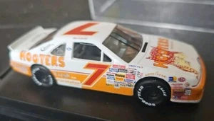 Quartzo, #7 HOOTERS, FORD THUNDERBIRD ALAN KULWICKI, 1/43. (F53) - Picture 1 of 5