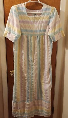 Vintage SAYBURY Striped Maxi Housecoat Robe Muumuu Sz Large Rainbow Zip Front  - Image 1 of 4