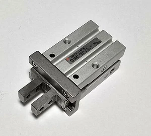 SMC MHZ2-16CN Cylinder Parallel Gripper Single-Acting Normally Closed - Picture 1 of 4