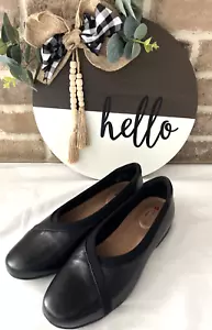 CLARKS UNSTRUCTURED Darcy Ease Black Lether Comfort Flats Size 6W - Picture 1 of 6