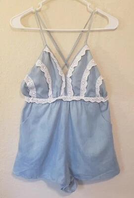Mameluco con correa de espagueti de algodón azul Tobi con encaje blanco talla pequeña Foto 1 de 4