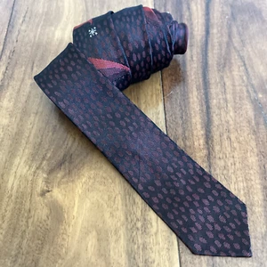 Vintage 1960s Dark Red & Black Geometric MCM Stars Swirls ULTRA Skinny Necktie - Picture 1 of 15