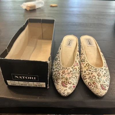 Zapatilla sin cordones vintage Natori Brocado Cuña Mula Boudoir Floral Dorado Crema RÁPIDA Foto 1 de 4