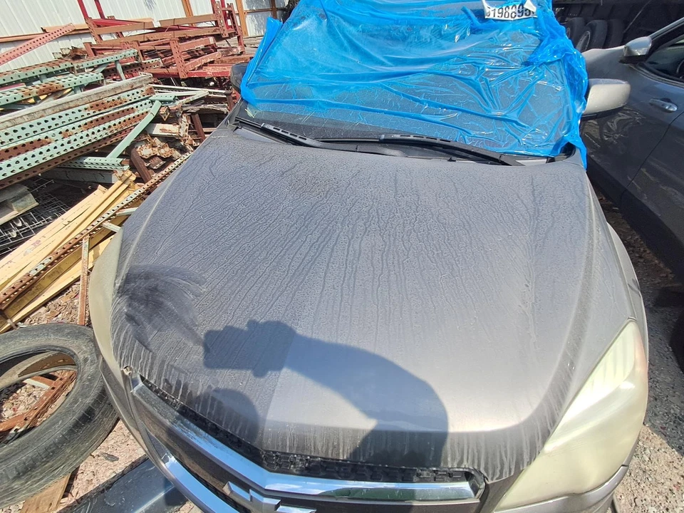 Used Hood fits: 2010 Chevrolet Equinox  Grade A - Imagem 1 de 4