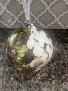 Adorno de vidrio soplado a mano colgante amistad mirando brujas bola 6" - Imagen 1 de 4