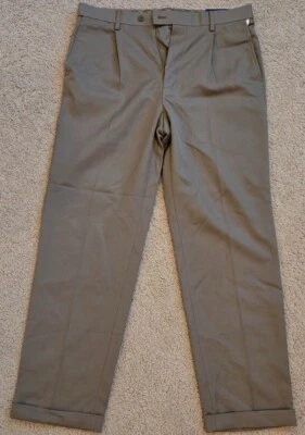 Pantalones de vestir plisados Saddlebred con comodidad para hombre adulto 34/32 nuevos con etiquetas marrón topo Foto 1 de 2