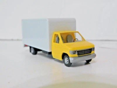 Busch 89117  1/87 HO 1992 Ford E-350 Box Truck Undecorated Yellow NIB - Image 1 of 4