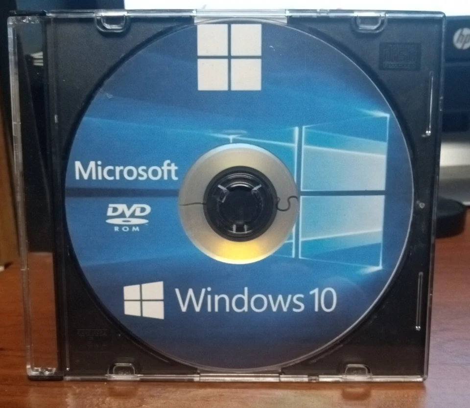 Actualización MS Windows 10 Pro para Windows 7, 8 u 8.1 solo disco de 64 bits con estuche delgado Foto 1 de 1
