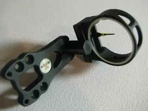 New 30.06 OUTDOORS 1-Pin BLACK ECO1-1 KP Bow Sight RETAIL $40.00 SALE $17.00 - Picture 1 of 2