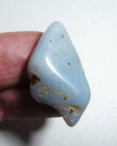 8.6 grams GENUINE ELLENSBURG TRUE BLUE AGATE, MEDIUM BLUE #114 - Picture 1 of 3