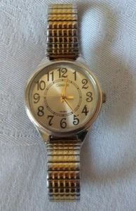 Reloj de cuarzo para mujer bisel plateado con banda de dos tonos WR 30M funciona - Imagen 1 de 6