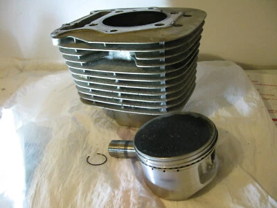 NICE piston cylinder engine 2900 miles 1997 Suzuki Savage ls650 - Image 1 of 4