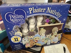 Kit de pintura y exhibición de belén de yeso Precious Moments 2013 nuevo en caja - Imagen 1 de 3