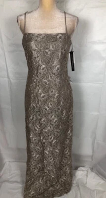 NUEVO CON ETIQUETAS $170 DONNA MORGAN Vestido Largo Formal Correa Espagueti Beige Encaje Superpuesto Talla 10 Foto 1 de 4