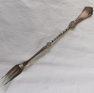 1847 Rogers Bros Persian Pickle Fork Twisted Handle Silverplate 1871 Meridan - Picture 1 of 5
