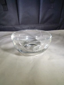 Cuenco de cristal para servir Avon Hummingbird Collection de 5,2" de diámetro en el borde      - Imagen 1 de 9